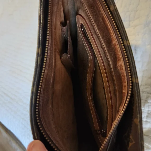 Louis Vuitton Brown Monogram Looping GM Shoulder Bag with Vachetta Leather - Picture 4 of 12